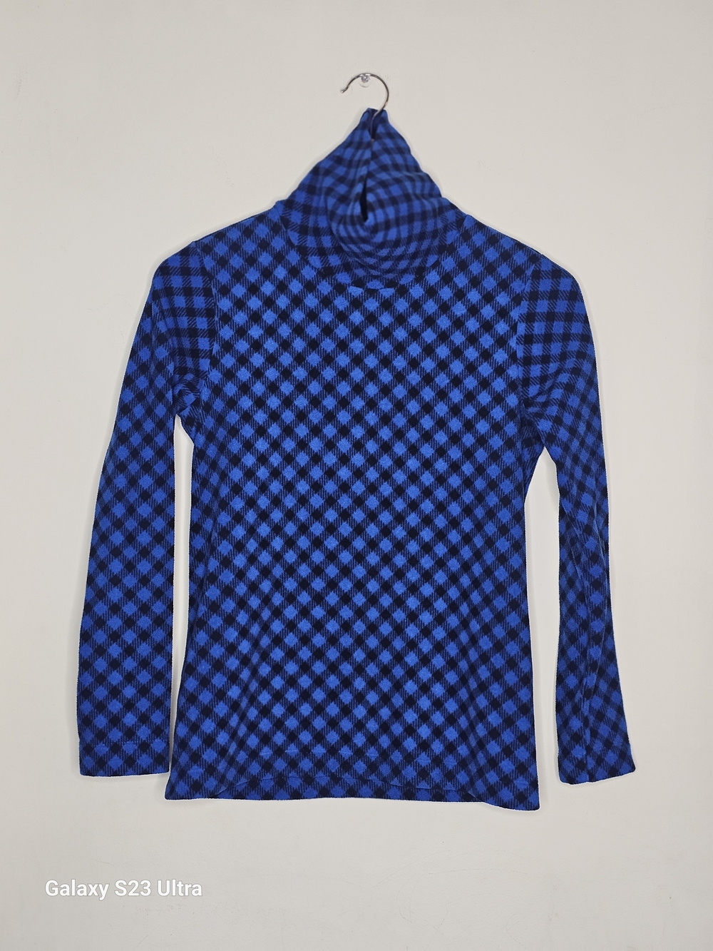 Uniqlo Blue and Black Plaid Turtleneck Women's Long Sleeve Tee